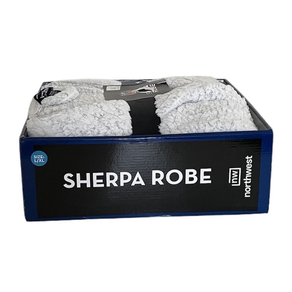 NFL New England Patriots Soft Sherpa Robe with Pockets Men’s size L/XL - Picture 5 of 14